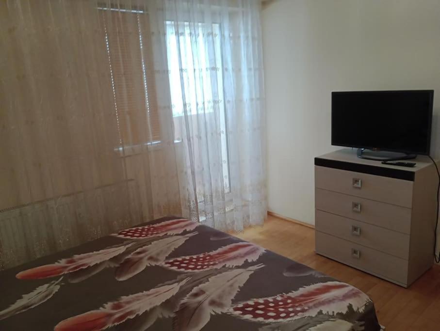 Apartament Ultracentral Kfc ไกรโอวา ภายนอก รูปภาพ
