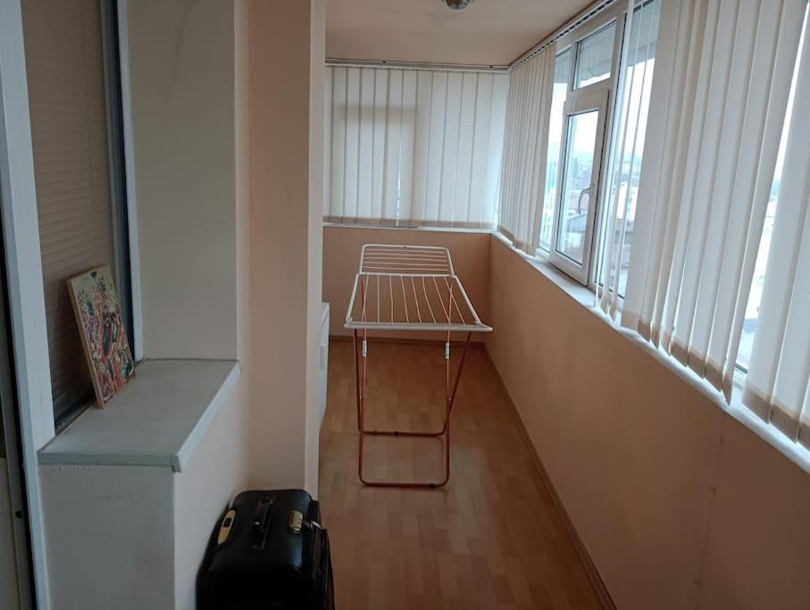 Apartament Ultracentral Kfc ไกรโอวา ภายนอก รูปภาพ